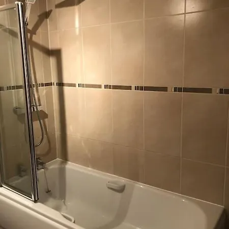 Gardenside, Free Private Parking Included, * باونيس أون وينديرمير