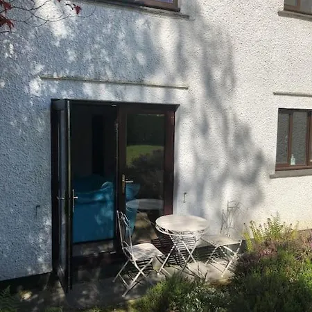 Gardenside, Free Private Parking Included,