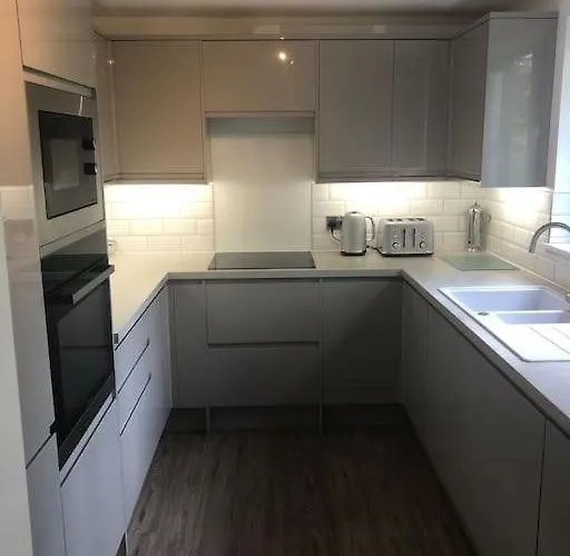 Gardenside, Free Private Parking Included, 公寓 鲍内斯温德米尔