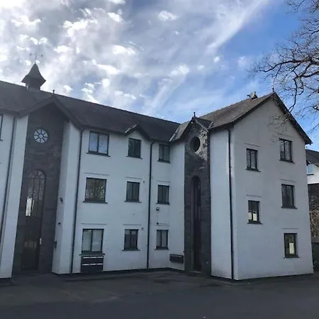 Gardenside, Free Private Parking Included, * Bowness-on-Windermere