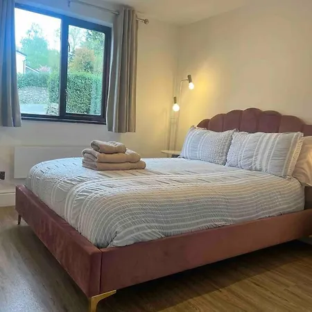 Gardenside, Free Private Parking Included, Bowness-on-Windermere