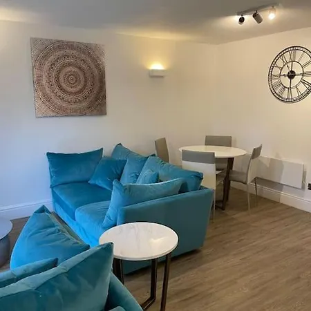 Gardenside, Free Private Parking Included, * Bowness-on-Windermere