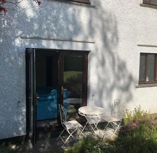 Gardenside, Free Private Parking Included,